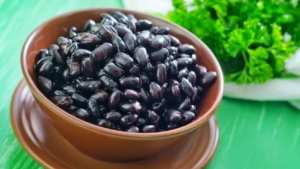 منها الفاصوليا السوداء.. 4 أطعمة مفيدة لمرضى السكري