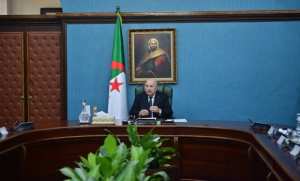 Le président de la République préside une réunion consacrée au secteur des transports