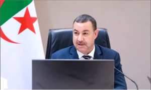 « L'importation de nouveaux bus et ceux de moins  de cinq ans, ouverte aux transporteurs »