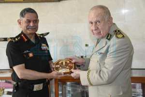 الفريق أول السعيد شنڨريحة يستقبل رئيس أركان القوات البرية الهندية