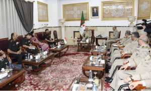 Saïd Chanegriha reçoit en audience le Chef d'Etat-Major des Forces terrestres indiennes