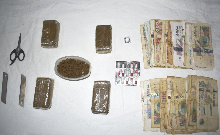 غليزان: الإطاحة بمروج مخدرات وحجز كميات من الكيف والمؤثرات العقلية