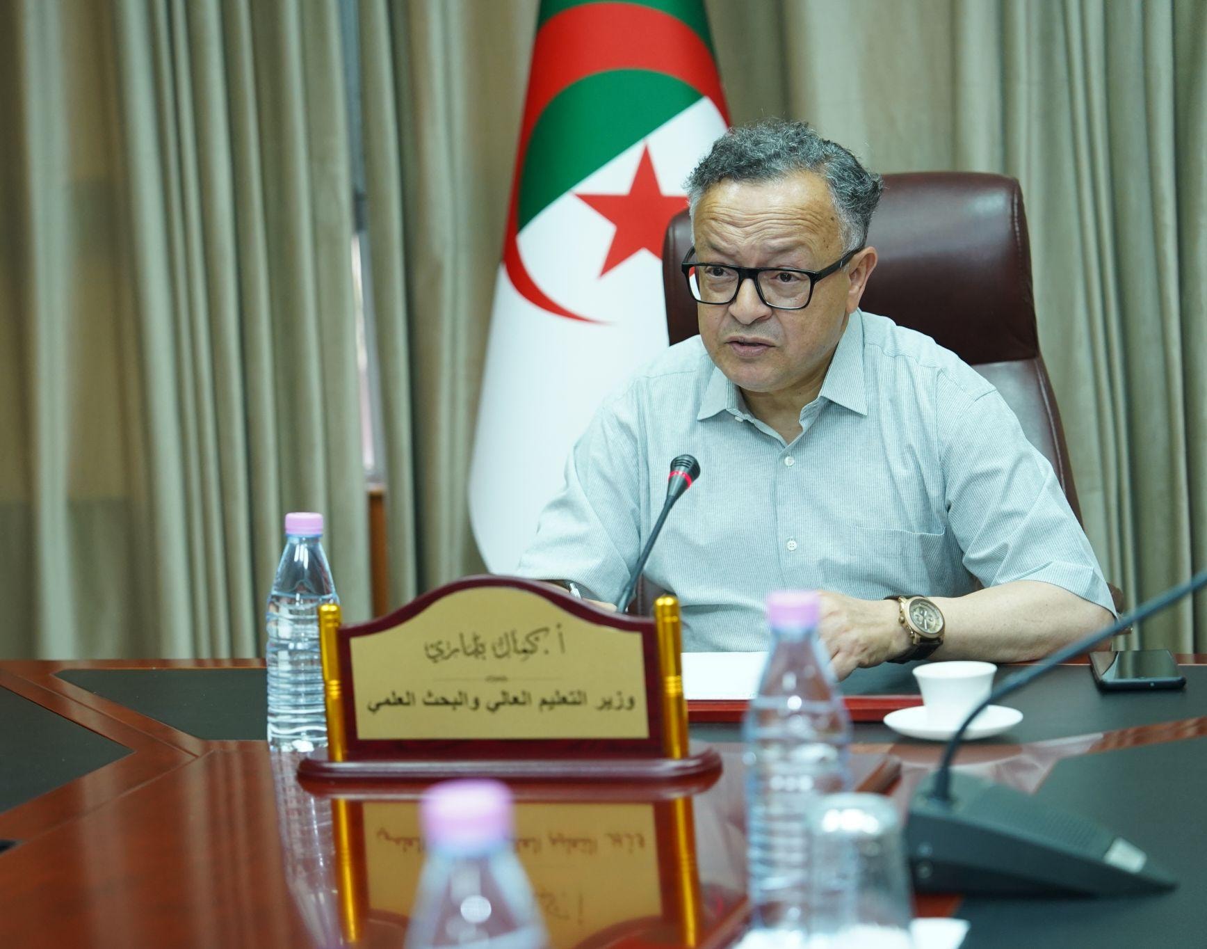 بداري يجتمع برؤساء الندوات