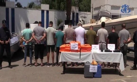 تفكيك شبكات إجرامية منظمة تنشط في الهجرة غير الشرعية عبر الساحل الشرقي للعاصمة