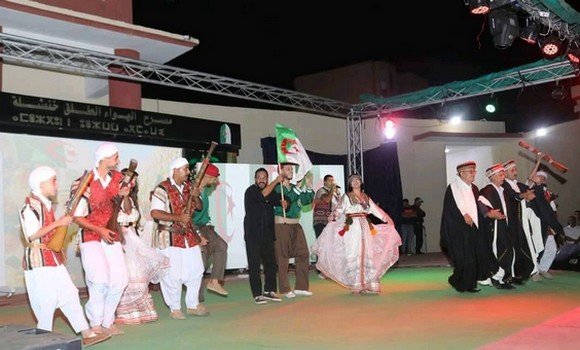 تكريم المجاهد لحرش الحبيب