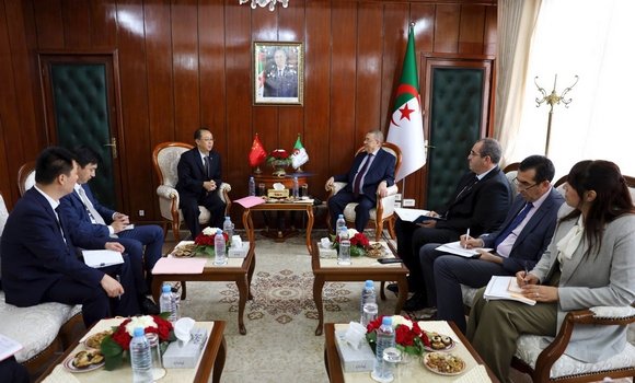 السيد مراد يستعرض مع السفير الصيني آفاق التعاون المشترك بين البلدين