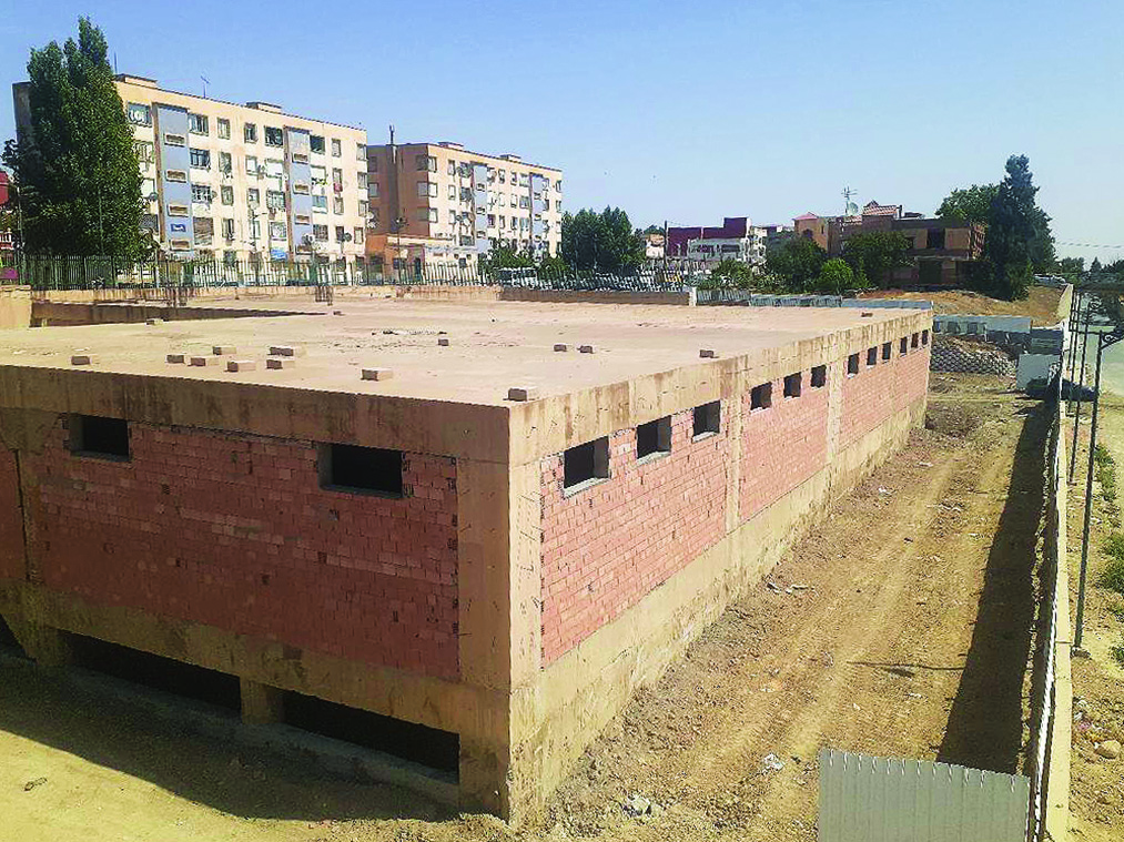 Algérie (Tiaret) -  La carcasse de l’ancienne gare routière trouve enfin un repreneur