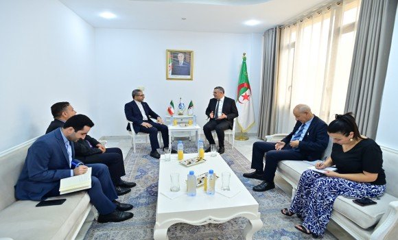 المدير العام لوكالة الأنباء الجزائرية يستقبل سفير الجمهورية الإسلامية الإيرانية