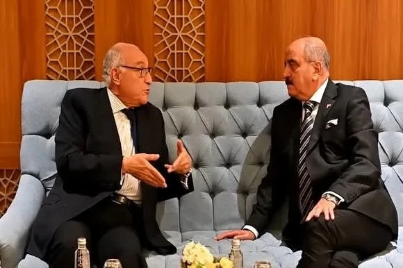 عطاف يجري بجدة محادثات ثنائية مع نظيره التونسي