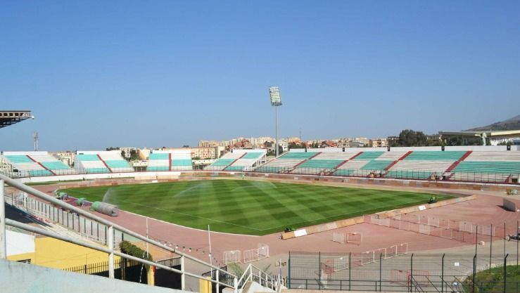 رسميا.. تأهيل ملعب مصطفى تشاكر لاحتضان الداربي العاصمي
