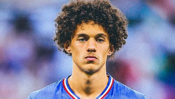 ديشامب يستدعي مغناس أكليوش إلى صفوف المنتخب الفرنسي