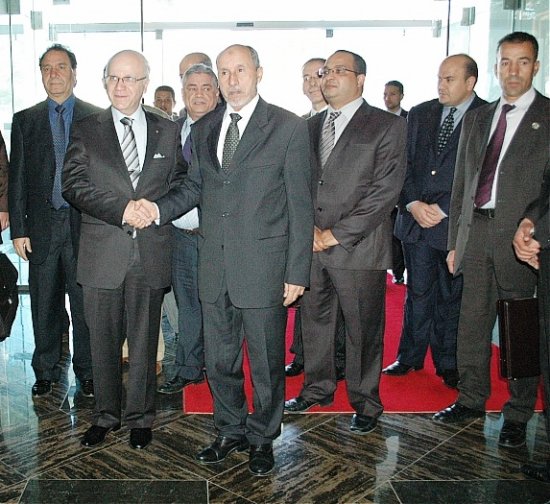 Tripoli qualifie la visite de Medelci en Libye de réussie                                    Ella annoncé sa prédisposition à résoudre ses conflits avec Alger