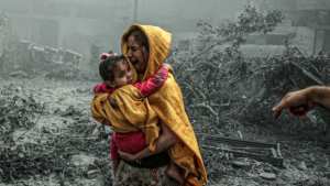 الدفاع المدني بغزة : من لا يموت بالقصف يموت بالجوع