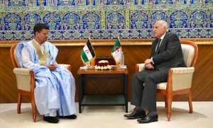 Attaf reçoit son homologue sahraoui