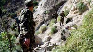 القضاء على إرهابيين واسترجاع أسلحة في عملية نوعية للجيش الوطني الشعبي بخنشلة