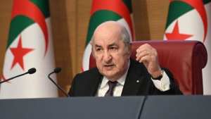 الرئيس تبون يؤكد على إلتزام الجزائر بالتكامل الاقتصادي العربي ويدعو لتضامن فعلي مع الدول الجريحة