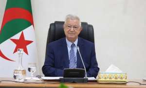 Dispositions relatives à l'ouverture de la session parlementaire ordinaire : Nasri préside une réunion du Bureau du Conseil de la nation élargi