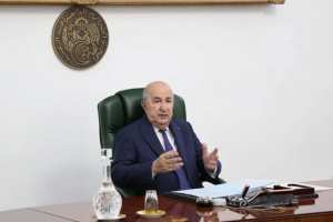 رئيس الجمهورية يترأس اجتماع عمل خاص بالتحضيرات لمراسم افتتاح الطبعة الرابعة لمعرض التجارة البينية الإفريقية