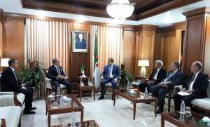 Hydrocarbures: Arkab reçoit le vice-président de Halliburton pour la région Afrique du Nord