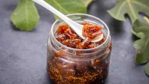 تحسين صحة العظام.. فوائد مذهلة للتين المجفف المنقوع بزيت الزيتون