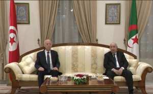 IATF: le président de la République s'entretient avec son homologue tunisien