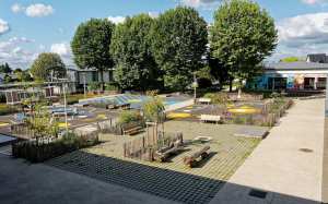 Planète (France/Europe) - «La cour est plus apaisée»: le collège végétalisé de Bonsecours, près de Rouen, va faire des petits