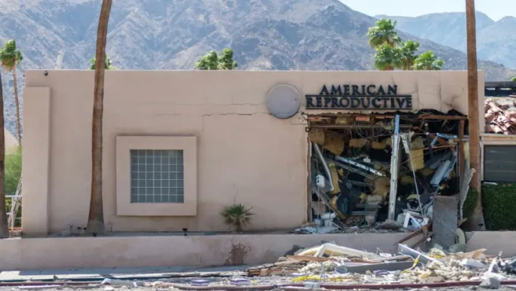 قتيل في انفجار عبوة ناسفة خارج عيادة في ولاية كاليفورنيا الأميركية