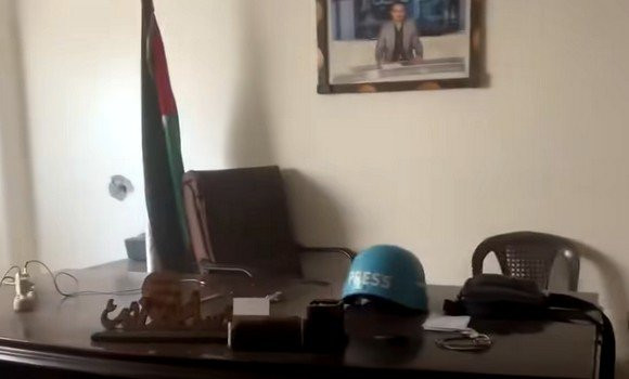Le Bureau du correspondant de la Télévision algérienne à Ghaza endommagé par un bombardement sioniste