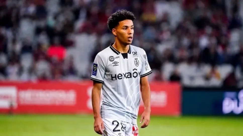 كبال  يتفوّق  على حكيمي