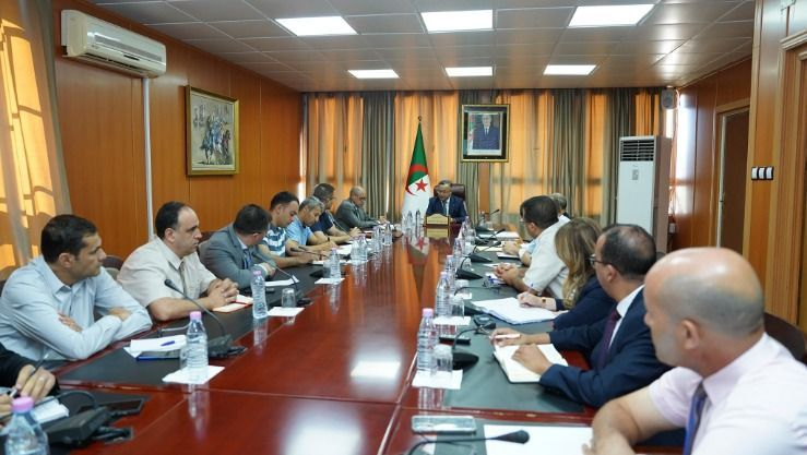 بداري يشرف على إطلاق مشروع صناعة محرك بالهيدروجين الأخضر