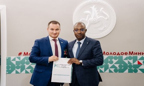 Sommet mondial de la jeunesse 2025 à Kazan: Hidaoui rencontre son homologue de la République du Tatarstan