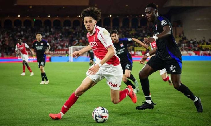 أكليوش:  أحترم الجزائر