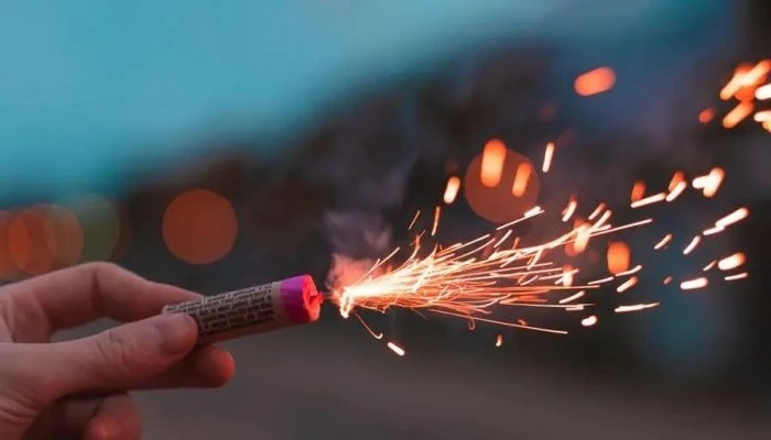 المولد النبوي الشريف: وزارة الصحة تحذر من مخاطر استعمال المفرقعات والألعاب  النارية