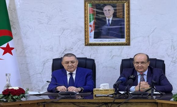 الوزير الأول بالنيابة يؤكد عزم الدولة على أن تكون قريبة من المواطن وأن تستجيب لمتطلباته