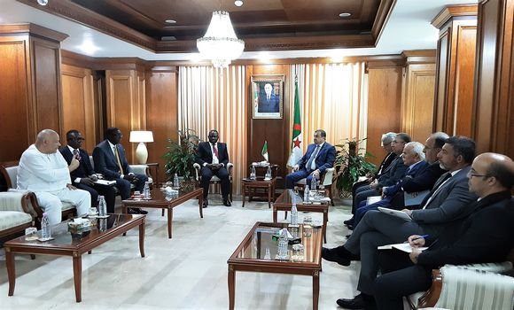 Energie : Arkab reçoit une délégation de la Banque d'investissement et de développement de la CEDEAO