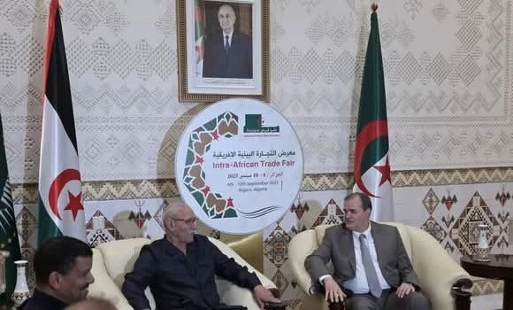 الرئيس الصحراوي يصل الجزائر للمشاركة في الطبعة الرابعة لمعرض التجارة البينية الإفريقية