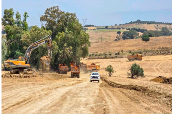 Priorité donnée à la réalisation  d'une autoroute à deux voies 