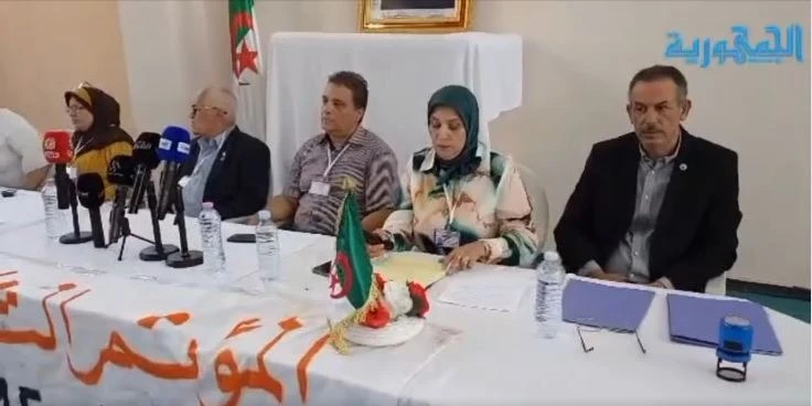 حزب الجزائري الأخضر للتنمية يعقد مؤتمره الثالث  :  البعد البيئي  مدخل  أساسي لبناء دولة عصرية