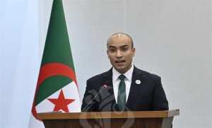 السيد شايب يبرز البعد الاستراتيجي لإشراك أفراد الجالية الوطنية بالخارج في المسارات التنموية للوطن الأم