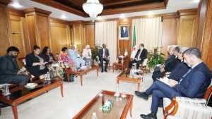 الجزائر وجنوب إفريقيا تبحثان آفاق التعاون في مجالات الطاقة والمناجم والطاقات المتجددة