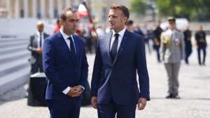 ماكرون يعيّن وزير الدفاع سيباستيان لوكورنو رئيسا للوزراء