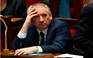 Les députés renversent le gouvernement Bayrou, crise politique