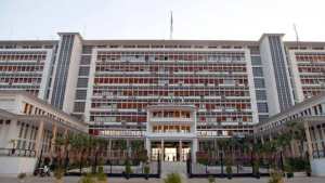 الحكومة تستعرض خارطة طريق  للاستيراد الفوري لـ 10 آلاف حافلة