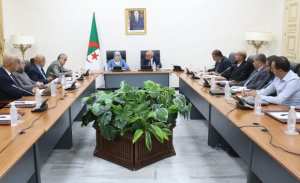 Réunion de coordination consacrée au bilan de l'opération de numérisation des services et directions du Conseil de la nation