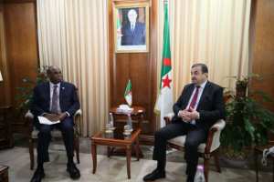 أفريكسيمبنك يؤكد استعداده دعم مشاريع الاندماج الإفريقي التي تقودها الجزائر