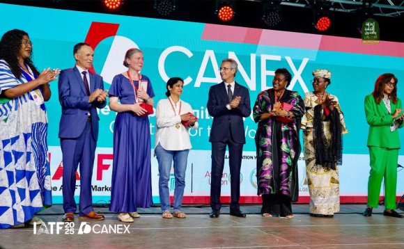 معرض التجارة البينية الإفريقية بالجزائر: السيد بللو يؤكد أهمية الصناعات الإبداعية في تحفيز النمو الاقتصادي في افريقيا