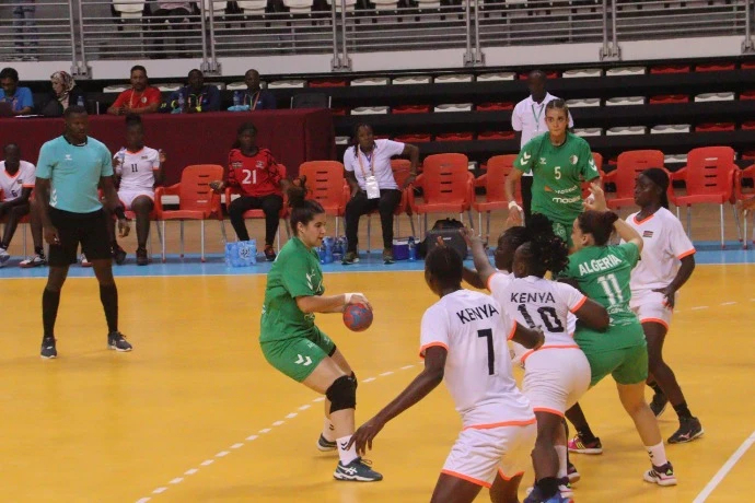 وهران: شبلات الجزائر يتفوقن على نظيراتهن من كينيا في اللقاء الافتتاحي لكأس إفريقيا للأمم لكرة اليد