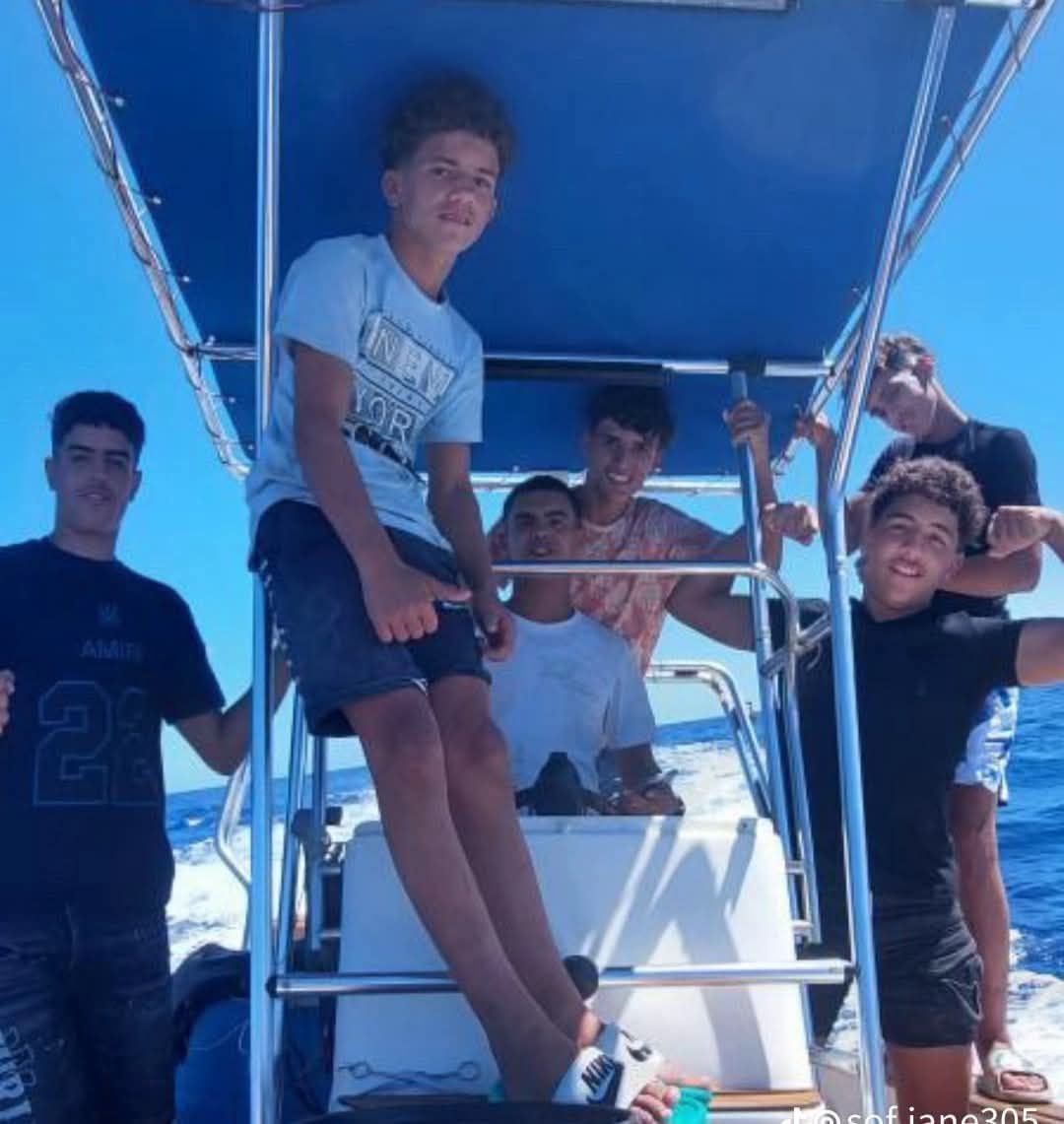 Sept adolescents algériens volent un bateau pour rejoindre l’Espagne
