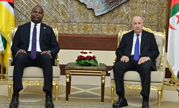Le Président du Mozambique achève une visite de travail en Algérie