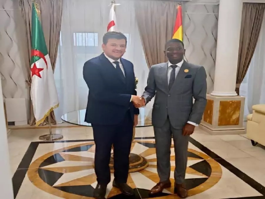 المهدي يلتقي ميتشيل